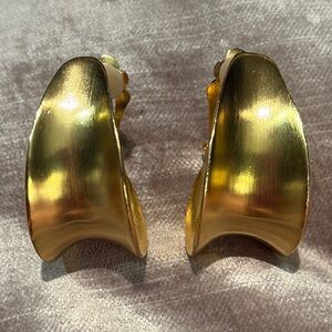 80’s Vintage Clara Sculptural Gold Crescent Earrings Clip On Earrings
